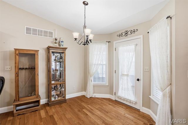 4963 South Point Road, Washington, MO 63090