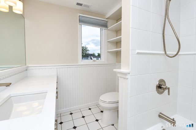 12 Center Street, Stamford, CT 06906