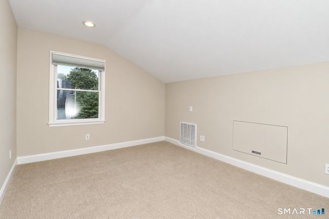 12 Center Street, Stamford, CT 06906