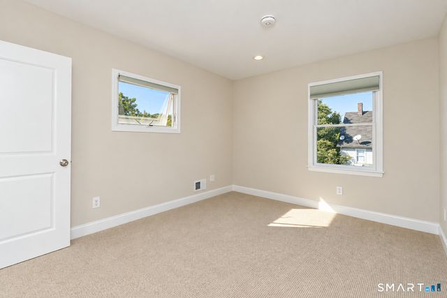 12 Center Street, Stamford, CT 06906