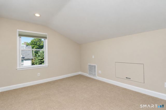 12 Center Street, Stamford, CT 06906