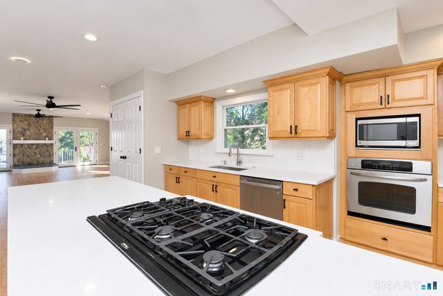 12 Center Street, Stamford, CT 06906