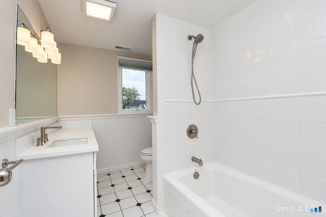 12 Center Street, Stamford, CT 06906