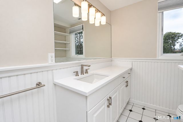 12 Center Street, Stamford, CT 06906