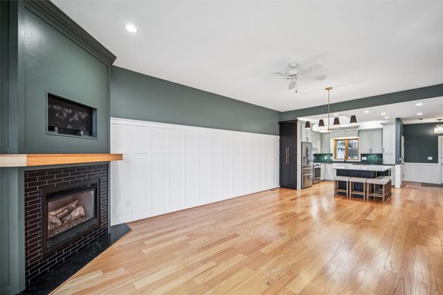 14132 Pinnacle Pointe Drive, Clive, IA 50325