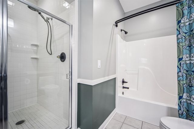 14132 Pinnacle Pointe Drive, Clive, IA 50325