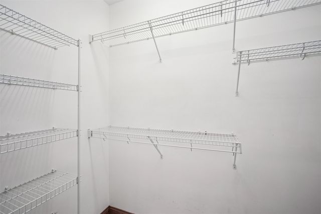 14132 Pinnacle Pointe Drive, Clive, IA 50325