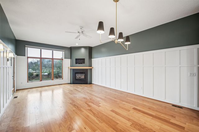 14132 Pinnacle Pointe Drive, Clive, IA 50325