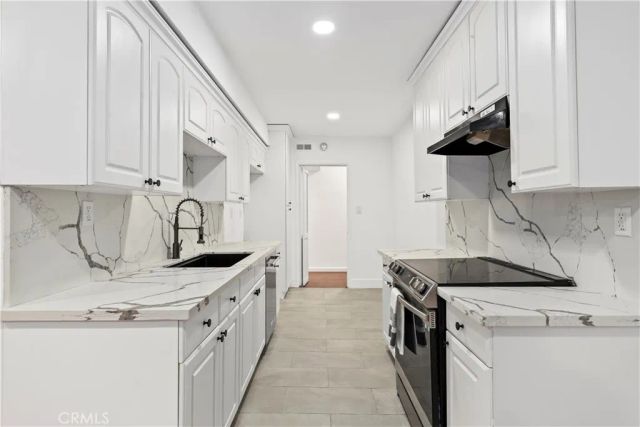 1045 N Kings Road 105, West Hollywood, CA 90069