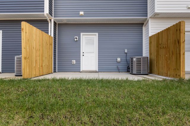 325 Front Ridge Circle, Clarksville, TN 37040