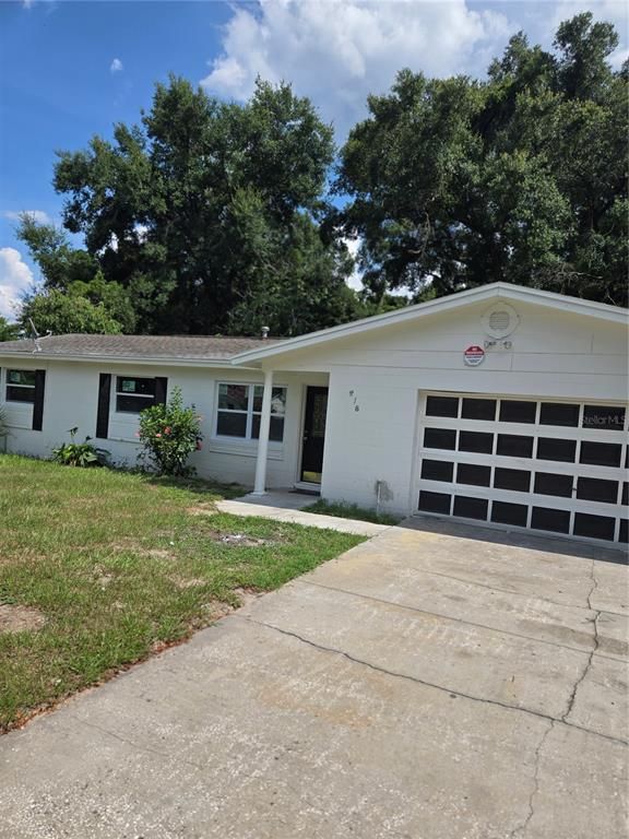 218 E 11TH STREET, Apopka, FL 32703