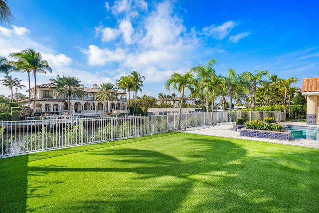 533 E Alexander Palm Road, Boca Raton, FL 33432