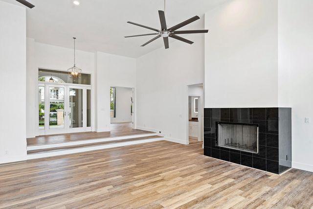 533 E Alexander Palm Road, Boca Raton, FL 33432