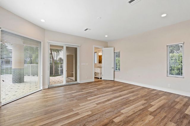 533 E Alexander Palm Road, Boca Raton, FL 33432