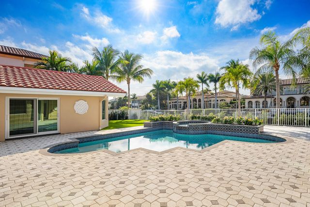 533 E Alexander Palm Road, Boca Raton, FL 33432