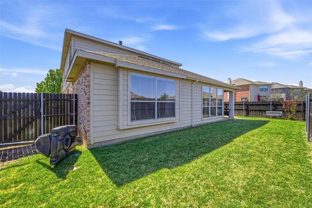 10884 Hawks Landing Road, Haslet, TX 76052