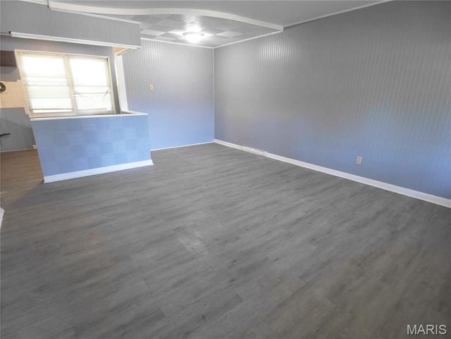9736 Lanier Drive, St Louis, MO 63136