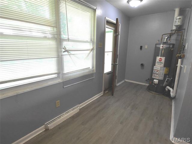 9736 Lanier Drive, St Louis, MO 63136