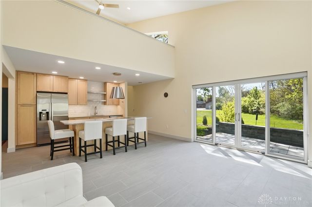 641 Thistle Creek Lane, Yellow Springs Vlg, OH 45387