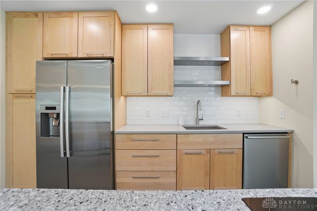 641 Thistle Creek Lane, Yellow Springs Vlg, OH 45387