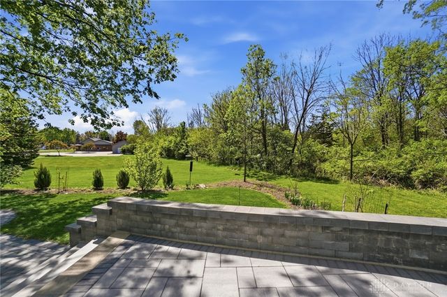 641 Thistle Creek Lane, Yellow Springs Vlg, OH 45387