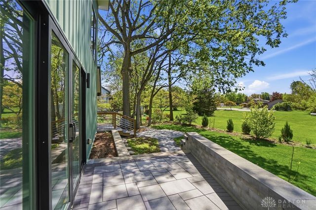 641 Thistle Creek Lane, Yellow Springs Vlg, OH 45387