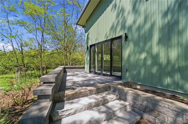 641 Thistle Creek Lane, Yellow Springs Vlg, OH 45387