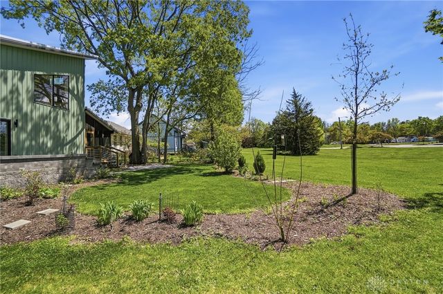 641 Thistle Creek Lane, Yellow Springs Vlg, OH 45387