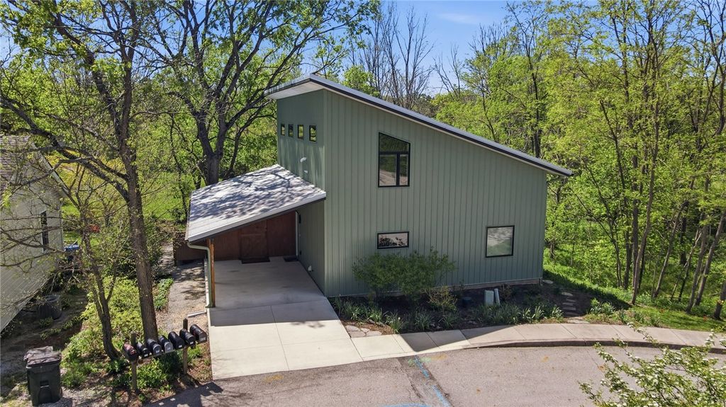 641 Thistle Creek Lane, Yellow Springs Vlg, OH 45387