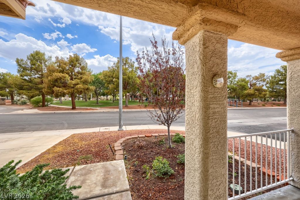 976 Skyforest Drive, Henderson, NV 89011 — photo 5