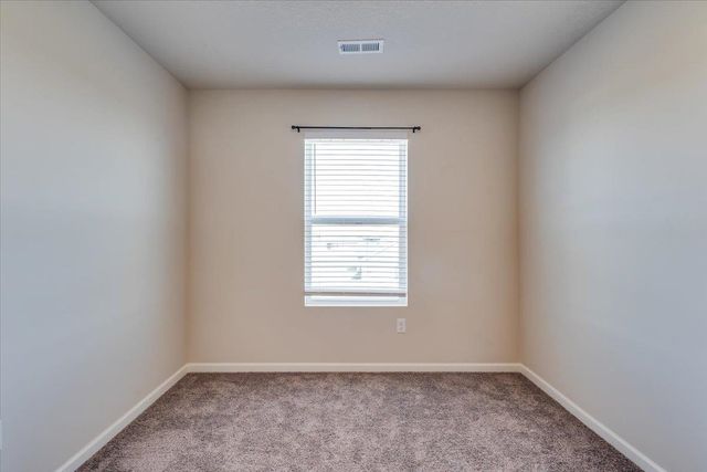 5260 N Cambridge, Bel Aire, KS 67226