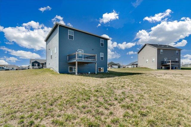 5260 N Cambridge, Bel Aire, KS 67226