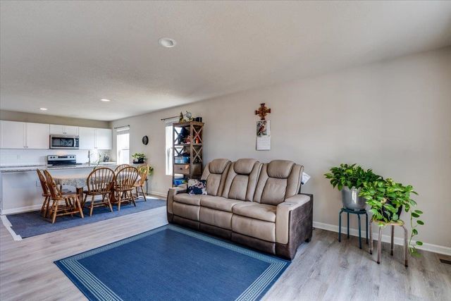 5260 N Cambridge, Bel Aire, KS 67226