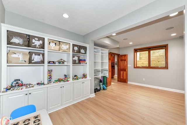 5251 Cheyenne Moon, Carmel, IN 46033