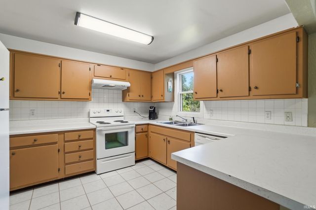 6118 Aragon Drive, Fort Wayne, IN 46818