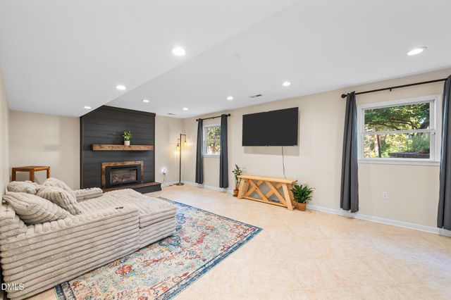 5505 Knollwood Road, Raleigh, NC 27609