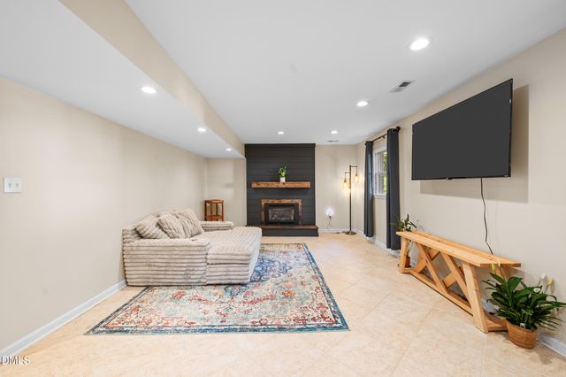 5505 Knollwood Road, Raleigh, NC 27609