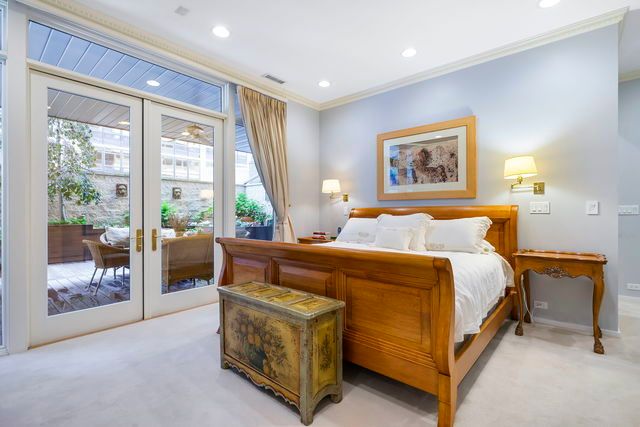 45 E Cedar Street 200, Chicago, IL 60611