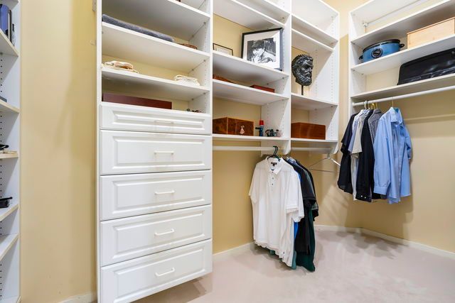 45 E Cedar Street 200, Chicago, IL 60611