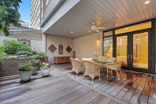 45 E Cedar Street 200, Chicago, IL 60611