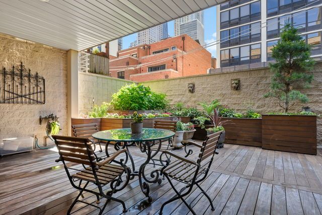 45 E Cedar Street 200, Chicago, IL 60611