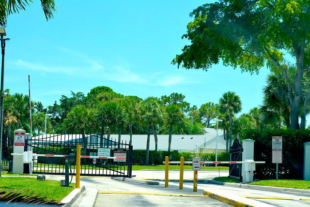 3726 Savoy Lane D2, West Palm Beach, FL 33417
