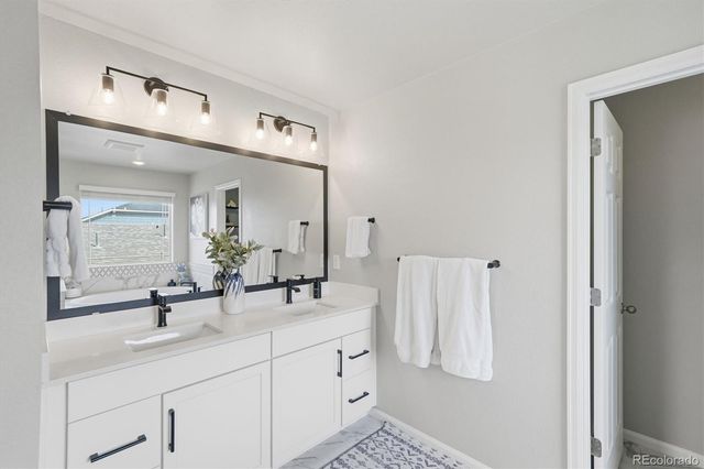 1834 S De Gaulle Court, Aurora, CO 80018