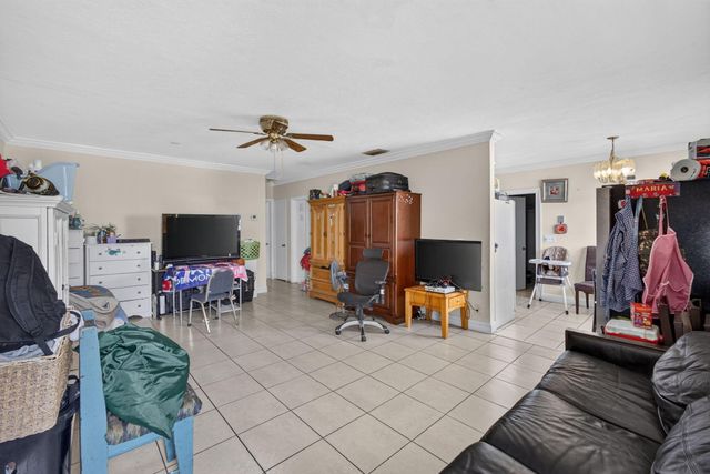 1220 Cherokee Street, Jupiter, FL 33458