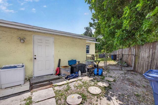 1220 Cherokee Street, Jupiter, FL 33458
