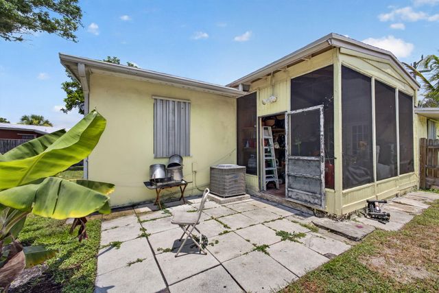 1220 Cherokee Street, Jupiter, FL 33458