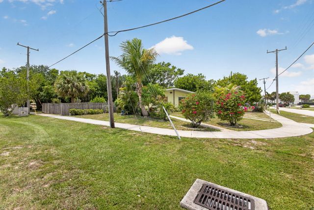 1220 Cherokee Street, Jupiter, FL 33458