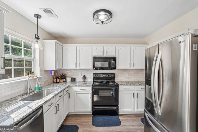 546 Fox Creek Crossing, Woodstock, GA 30188