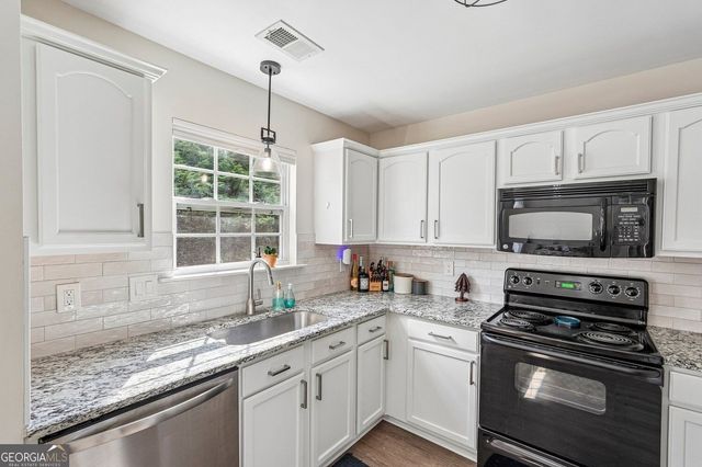 546 Fox Creek Crossing, Woodstock, GA 30188