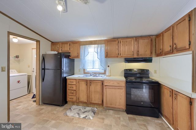 205 GREYFIELD DR, Lancaster, PA 17603